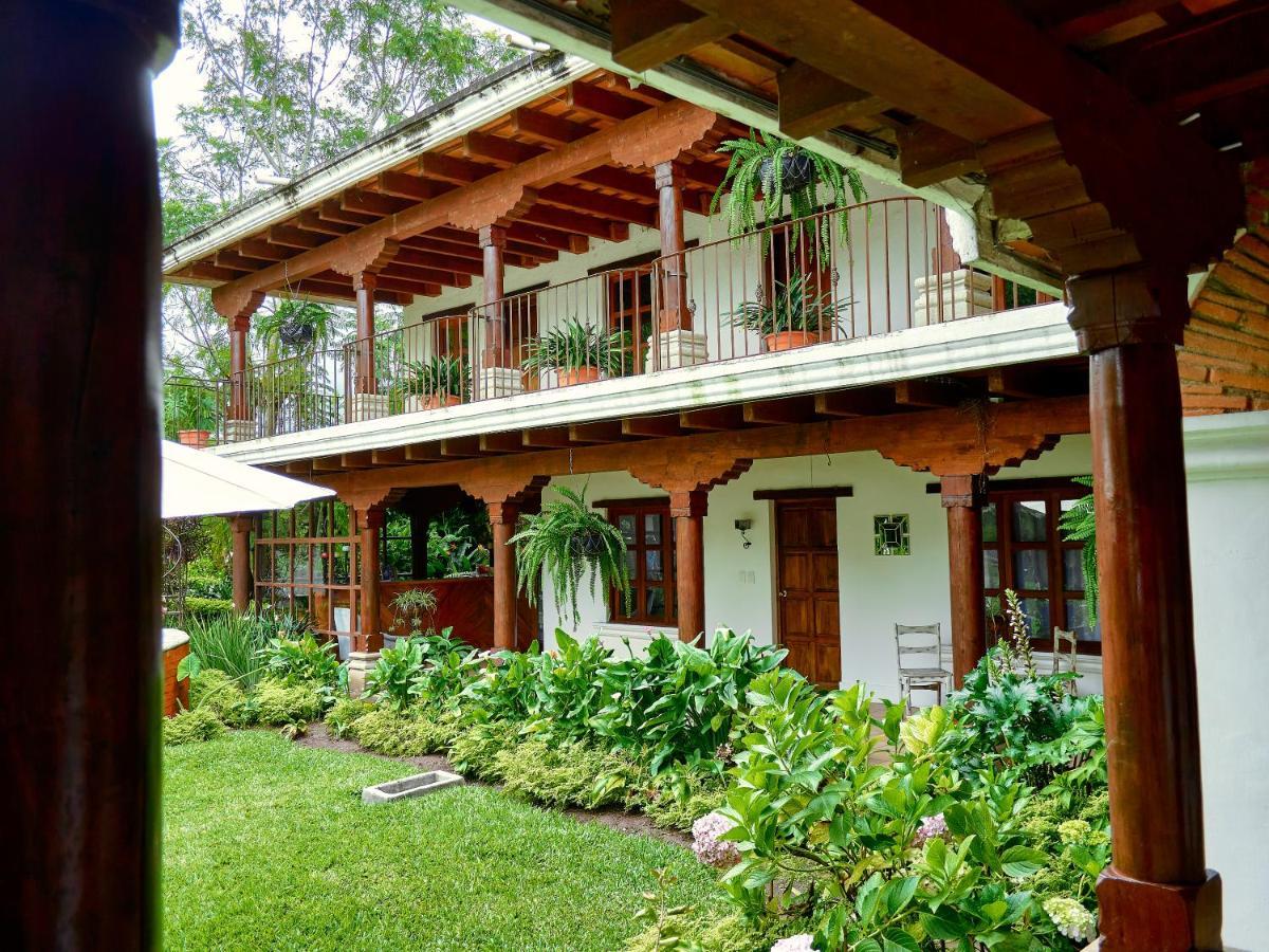 Hotel Cacique Real 危地马拉安地瓜 外观 照片
